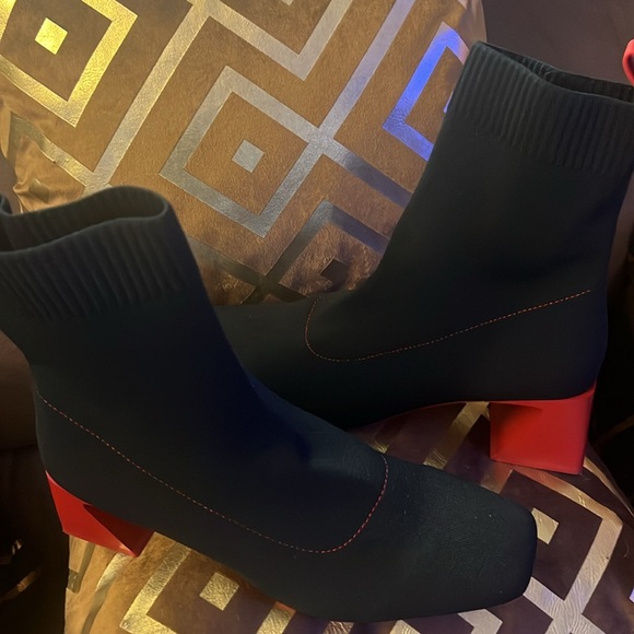 Women’s Ankle Boots - Picture 6 of 6